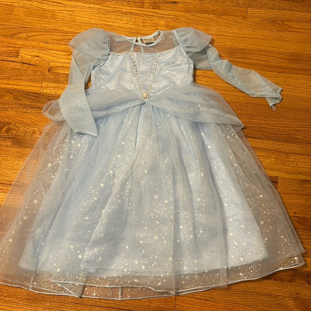 Beautiful dress for special  occasion.